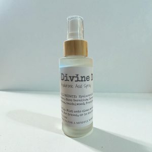 Divine Dew : Huyluronic Acid face spray